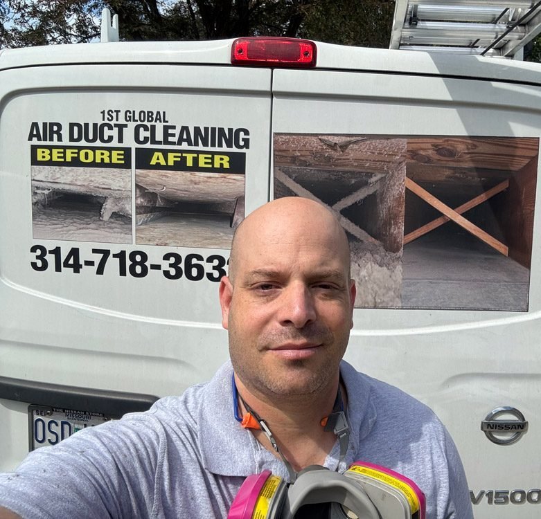 1st Global technician at work in a St. Louis home
